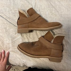 Ugg booties size 7.5 in great shape